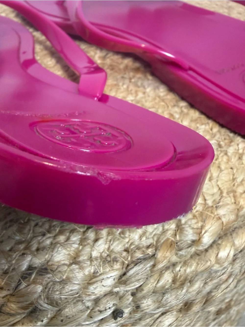 Tory Burch Women’s Bright Fuchsia Bow Jelly Thong Sandals
